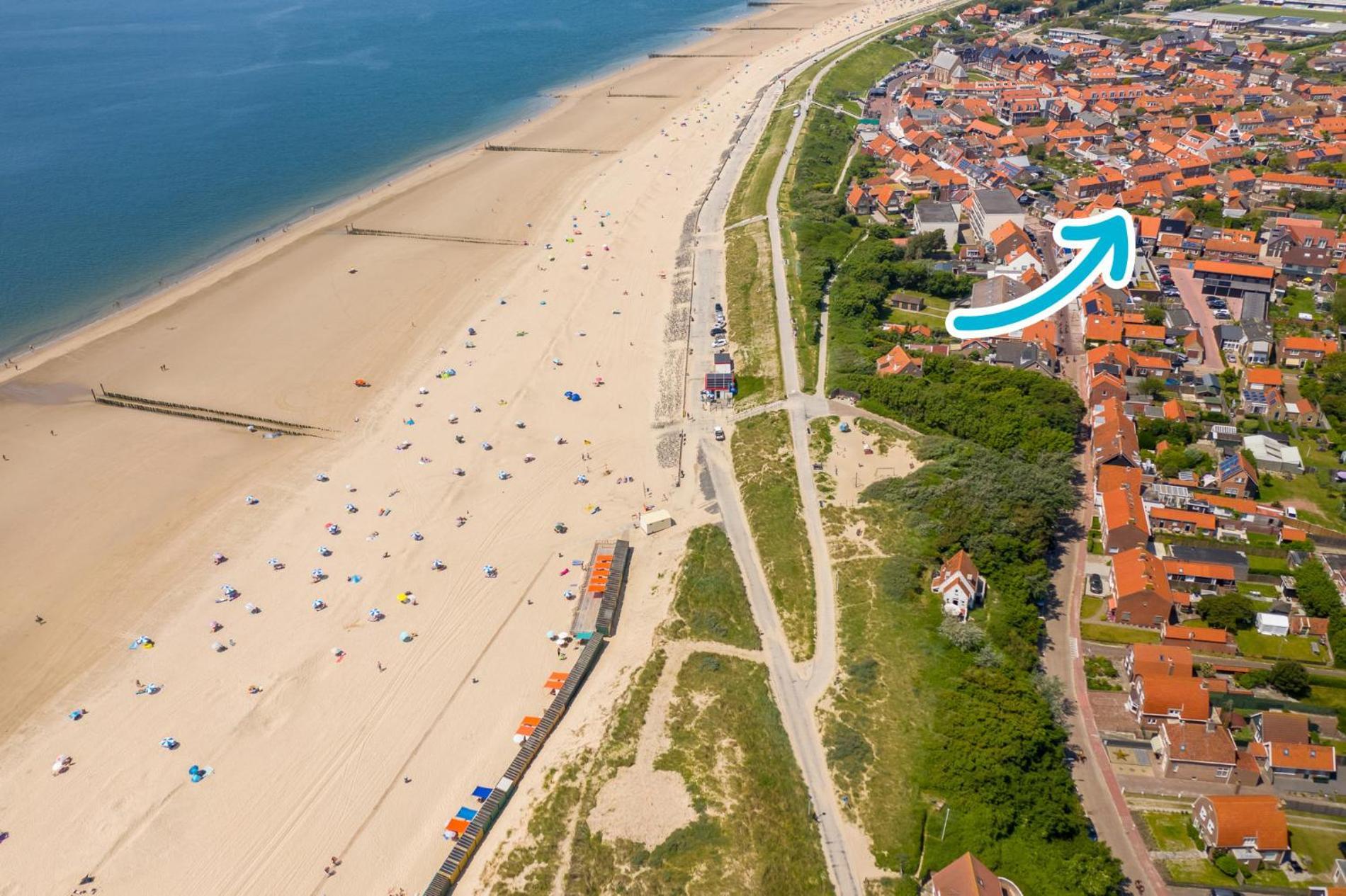 Vakantiewoning In Centrum Zoutelande, Bij Het Vakantiehuis *